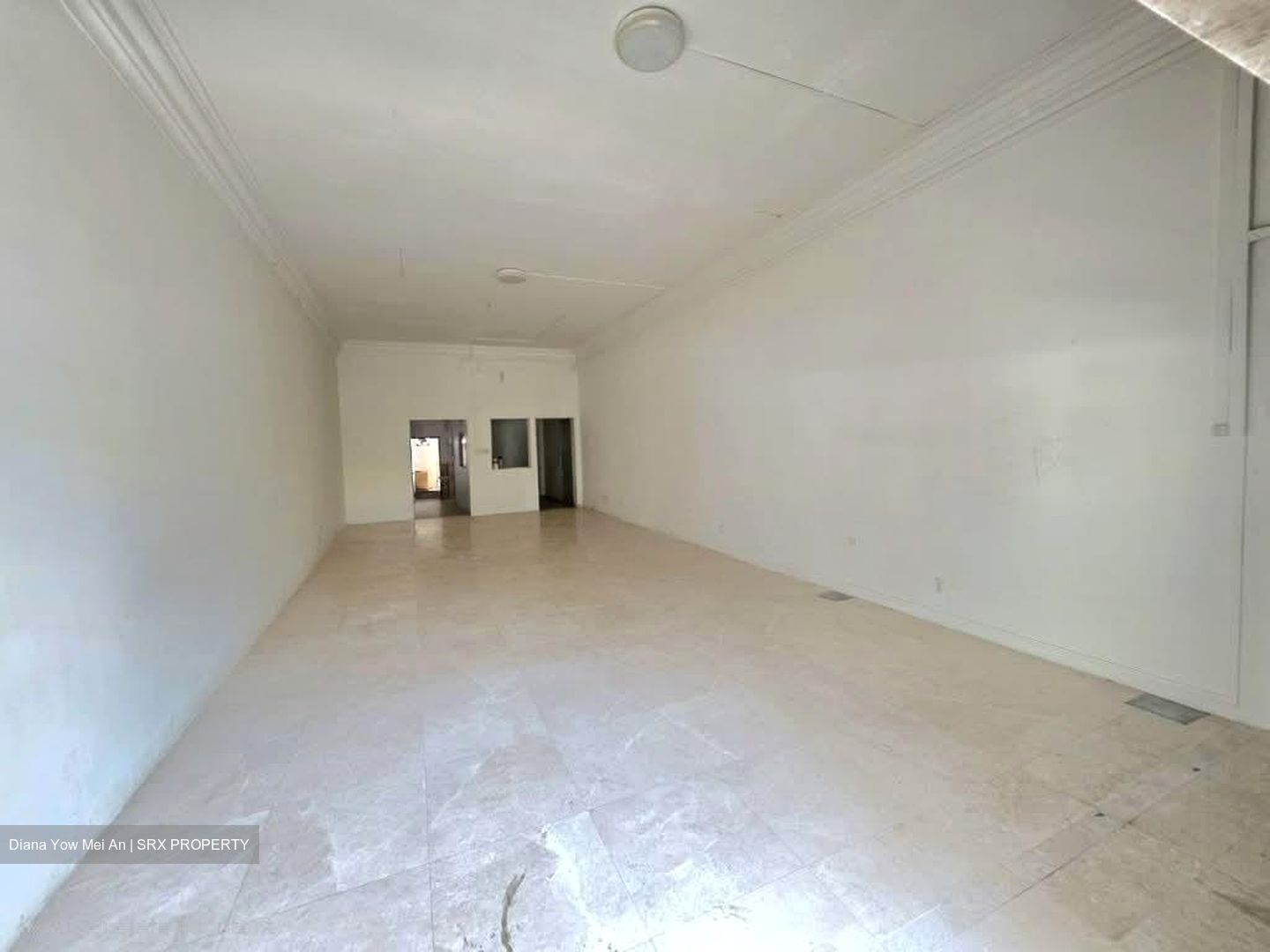 Foch Road (D8), Retail #564637741